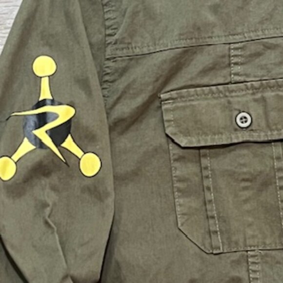Rick & Morty Seal Team Rick’s Button Up Olive Green Shirt Men’s Size Small - Picture 7 of 13